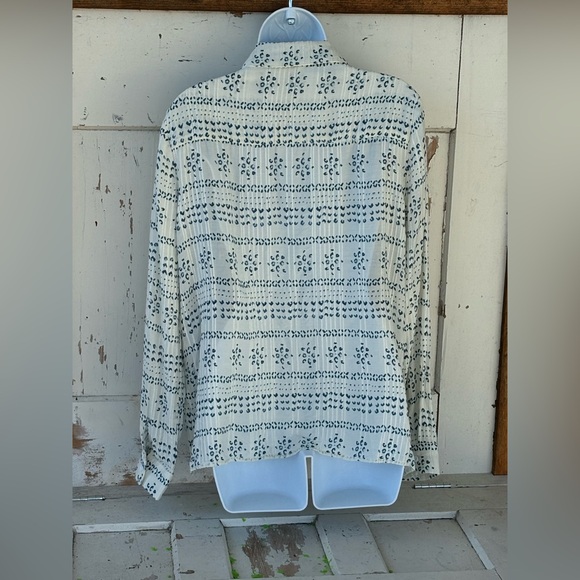 NWT En Crème blouse size small - Picture 2 of 4